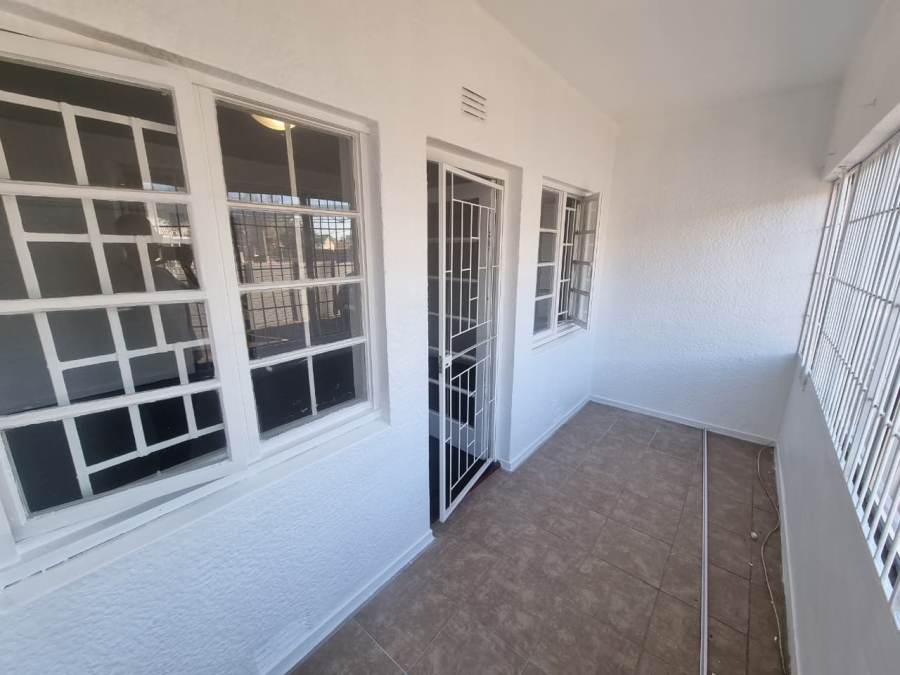 To Let 1 Bedroom Property for Rent in Mowbray Western Cape